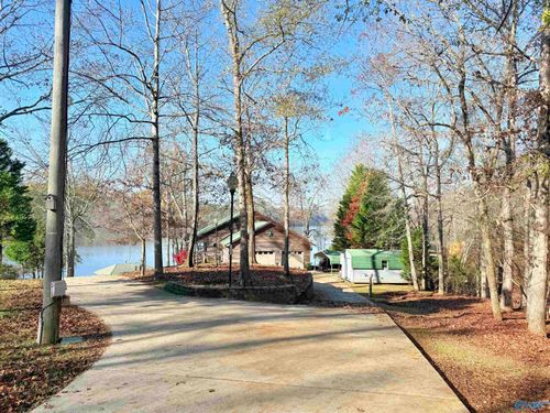 1889 Mohawk Cliff Rd, Ohatchee, AL, 36271-4371 | Card Image