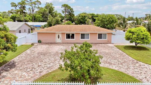 2488 Pineway Dr, West Palm Beach, FL, 33415-7229 | Card Image
