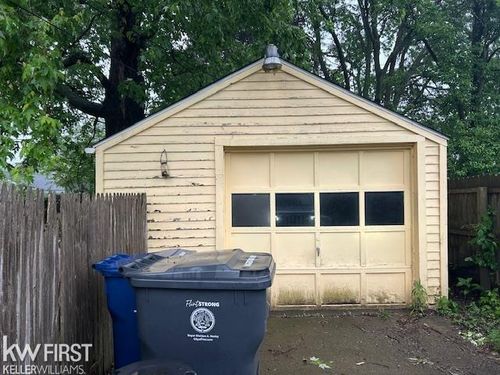 628 Mckinley Ave, Flint, MI, 48507-2754 | Card Image