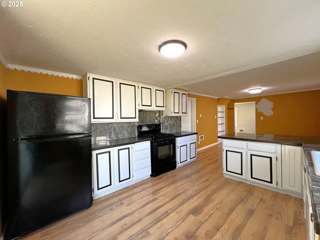 Kitchen | Image 24