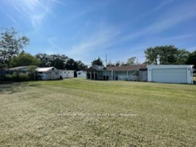 2434 County Rd 15, House other with 5 bedrooms, 2 bathrooms and 9 parking in Picton ON | Image 6