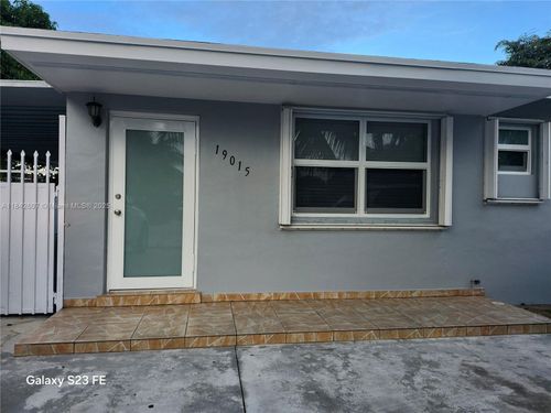 19015 Nw 44th Ct, Miami Gardens, FL, 33055-2629 | Card Image