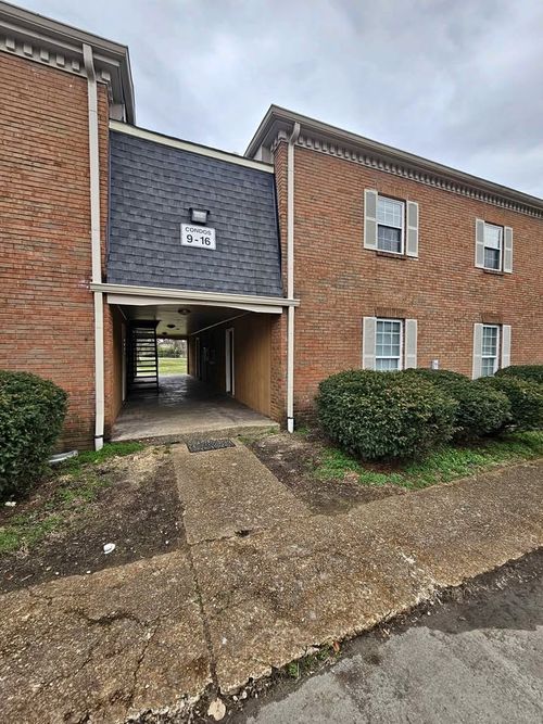 110-323 Forest Park Rd, Madison, TN, 37115-3886 | Card Image