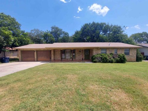 1005 N Vandeveer St, Burnet, TX, 78611-1410 | Card Image