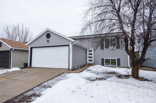 1824 56th Ave S, Fargo, ND, 58104-6386 | Card Image