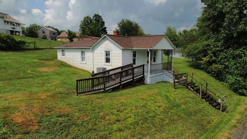 22313 Lincoln Cir, Damascus, VA, 24236-2531 | Card Image