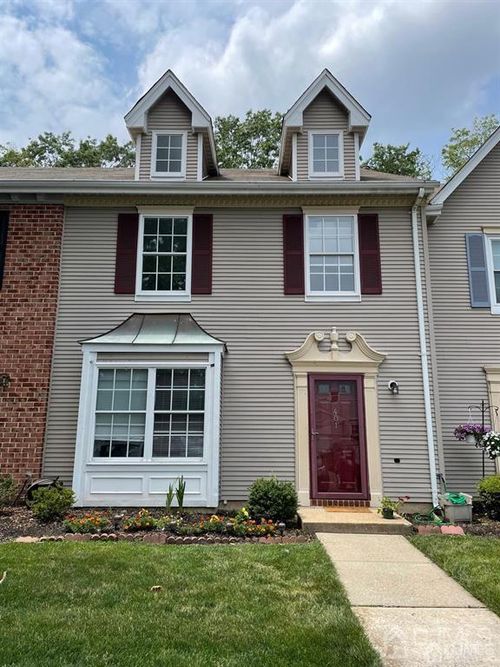 401 Hadleigh Ln, North Brunswick, NJ, 08902-4236 | Card Image