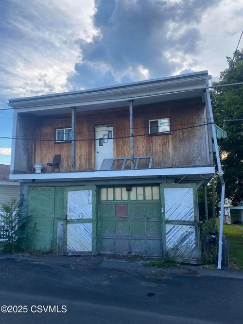 228-226228 S Lemon St, Mount Carmel, PA, 17851-2226 | Card Image