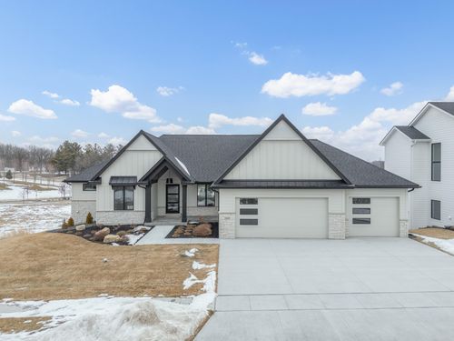 2665 Timber Oaks Rd Sw, Rochester, MN, 55902-1758 | Card Image