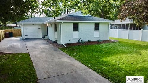 4711 S 45th St, Lincoln, NE, 68516-1714 | Card Image