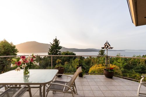11406 Sycamore Dr, North Saanich, BC, V8L5J9 | Card Image