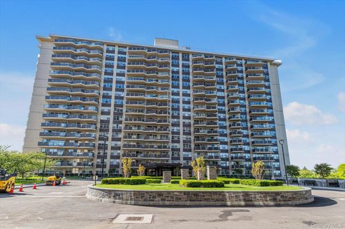 1-l-17-85 215th St, Bayside, NY, 11360-1702 | Card Image