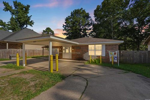 2425 Tyler St, Conway, AR, 72034 | Card Image