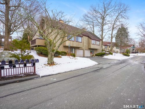 a-638 Onondaga Ln, Stratford, CT, 06614-8323 | Card Image