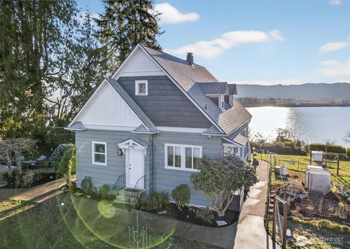 290 Columbia St, Cathlamet, WA, 98612-9682 | Card Image