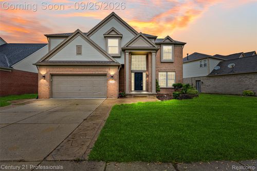 49385 E Central Park, Shelby Township, MI, 48317-2367 | Card Image