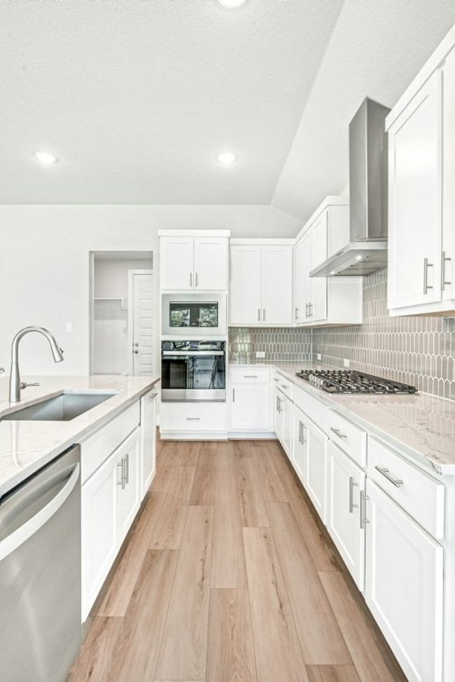 104 Merlin Ct, House other with 4 bedrooms, 3 bathrooms and 3 parking in Cedar Creek TX | Image 9