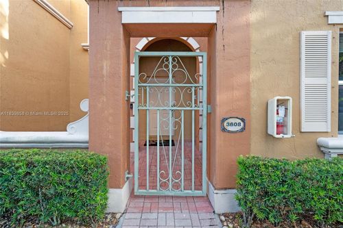 apt-3608-8422 Nw 140th Ter, MIAMI LAKES, FL, 33016-6714 | Card Image