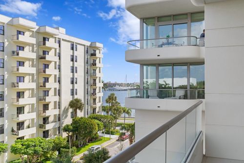 401-200 Arkona Ct, West Palm Beach, FL, 33401-7106 | Card Image