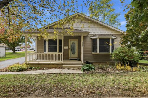 428 S Main St, Churubusco, IN, 46723-2218 | Card Image