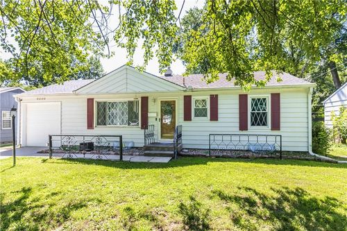 9009 E 74th Ter, Raytown, MO, 64133-6432 | Card Image