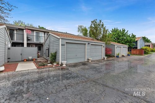 3087 S Norfolk Ln, Boise, ID, 83706-6330 | Card Image