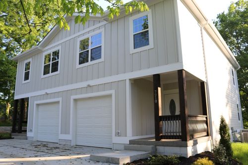 a-721 Poplar St, Columbia, TN, 38401-2348 | Card Image
