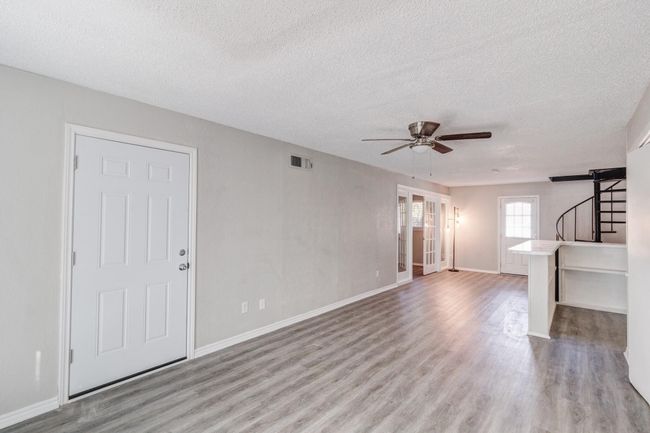 5742 Marina Dr, Townhouse with 3 bedrooms, 2 bathrooms and null parking in Garland TX | Image 5