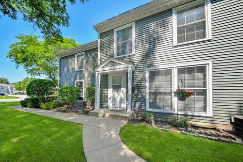 c-1675 Valley Forge Ct, Wheaton, IL, 60189-8267 | Card Image