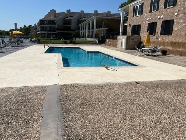 APT-49 - 3535 Nasa Pkwy, Townhouse with 3 bedrooms, 2 bathrooms and null parking in Seabrook TX | Image 12