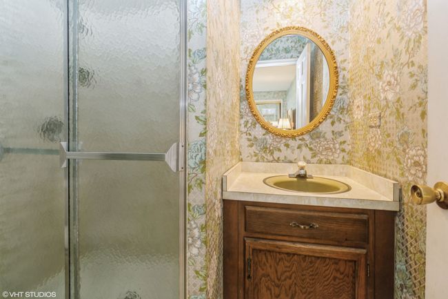 17258 Thornwood Dr, House other with 4 bedrooms, 3 bathrooms and 2 parking in South Holland IL | Image 10