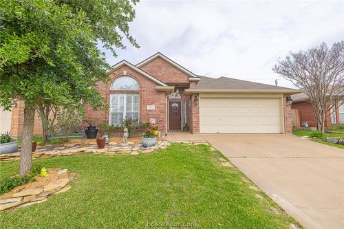2633 Trophy Dr, Bryan, TX, 77802-2154 | Card Image