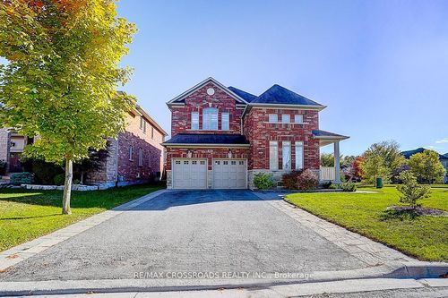 619 Fernbank Rd, Newmarket, ON, L3X3E4 | Card Image