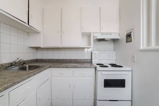 48 David St, Home with 10 bedrooms, 10 bathrooms and 11 parking in Brampton ON | Image 32