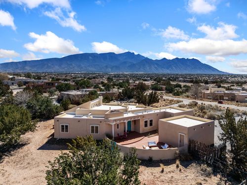 19 Roadrunner Trl, Placitas, NM, 87043-9425 | Card Image