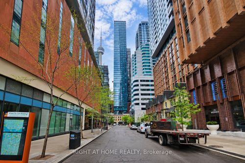 1505-327 King St W, Toronto, ON, M5V0W7 | Card Image