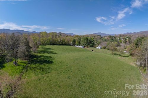 284 Woodland Church Rd, Clyde, NC, 28721-8058 | Card Image