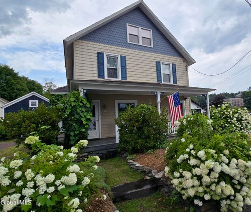 9 Maple St, Bolton Landing, NY, 12814-7725 | Card Image