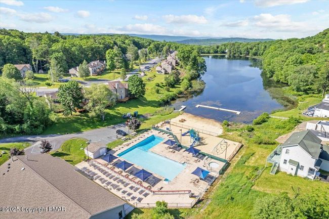 Community Pool outdoor | Image 40