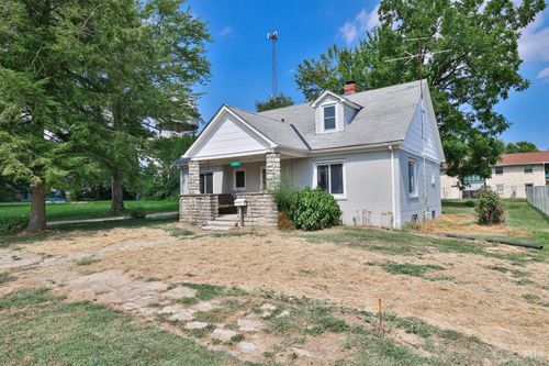 221 S Vine St, Blanchester, OH, 45107-1341 | Card Image
