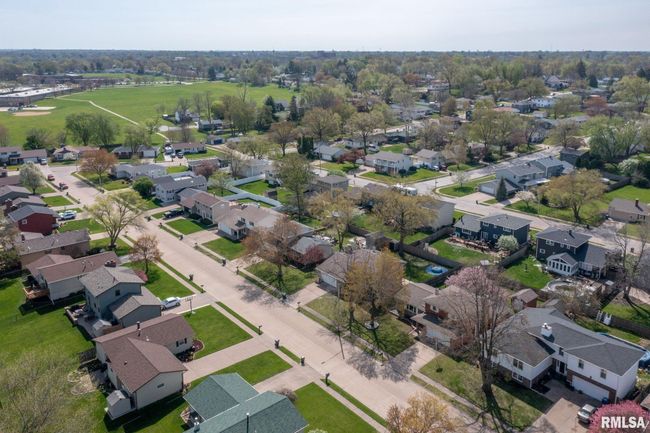 2149 W 30 Th St, House other with 3 bedrooms, 3 bathrooms and null parking in Davenport IA | Image 34