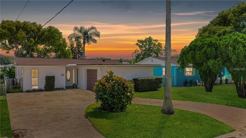 4920 Pelican Dr, New Port Richey, FL, 34652-4425 | Card Image