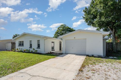 2027 Wallace Ave, Melbourne, FL, 32935-3965 | Card Image