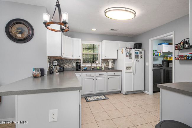 186 Lenoir Dr, House other with 4 bedrooms, 3 bathrooms and 2 parking in Spring Lake NC | Image 9