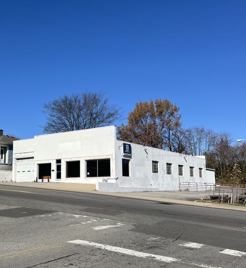208 5th Ave E, Springfield, TN, 37172-2404 | Card Image