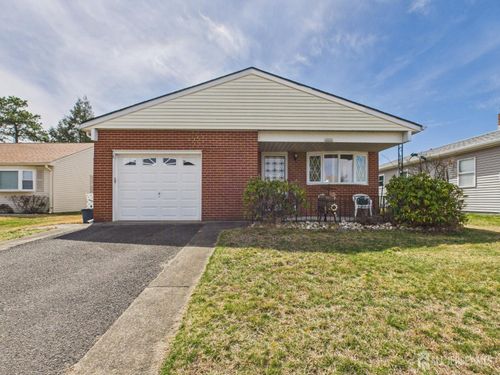 380 Port Royal Dr, Berkeley, NJ, 08757-5907 | Card Image