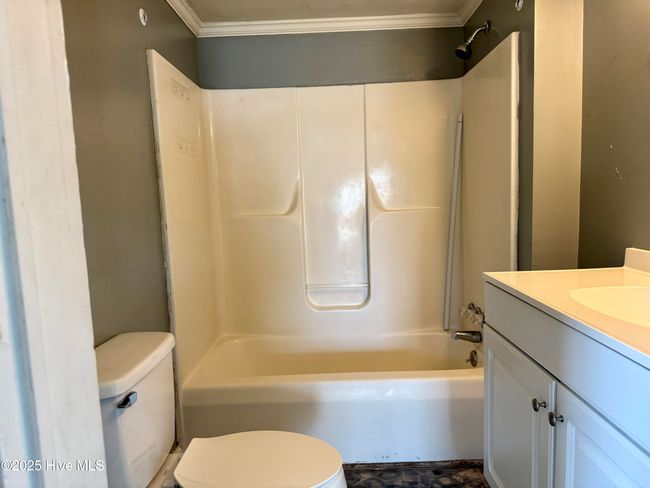 404 Second St, House other with 3 bedrooms, 2 bathrooms and null parking in Ayden NC | Image 6