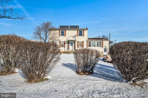 1836 W Trindle Rd, CARLISLE, PA, 17013-2622 | Card Image