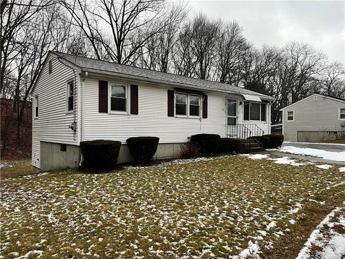 19 Washington St, North Providence, RI, 02904-4837 | Card Image