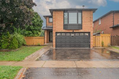 41 Cashel St, House other with 3 bedrooms, 4 bathrooms and 5 parking in Brampton ON | Image 1